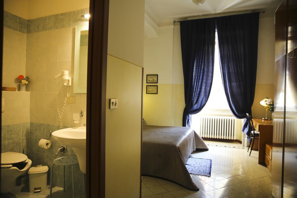 בולוניה Albergo Garisenda חדר תמונה