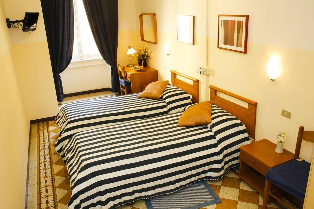 בולוניה Albergo Garisenda חדר תמונה